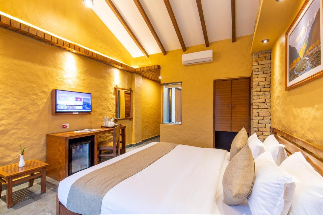 Bar Peepal Resort โพคารา ภายนอก รูปภาพ Deluxe Room